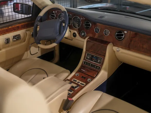 Casino Jackpot Village Android/iOS Forrit